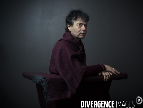 Portrait de denez prigent, chanteur en langue bretonne.