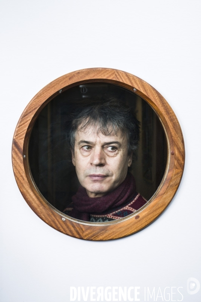 Portrait de denez prigent, chanteur en langue bretonne.