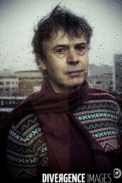 Portrait de denez prigent, chanteur en langue bretonne.