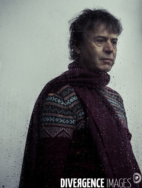 Portrait de denez prigent, chanteur en langue bretonne.