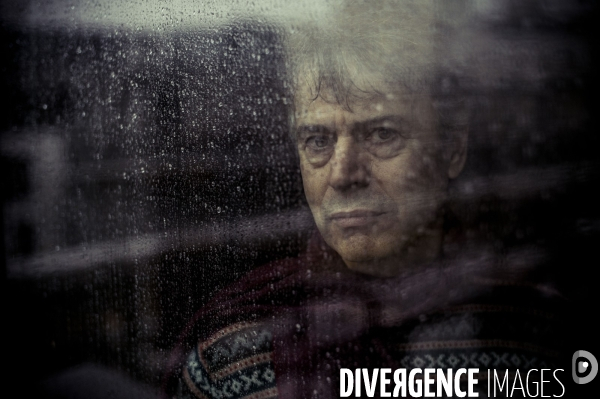 Portrait de denez prigent, chanteur en langue bretonne.