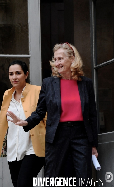 Passation de pouvoir entre amélie oudéa castéra et nicole belloubet