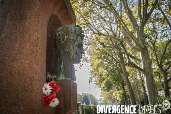Buste Missak Manouchian cimetiere parisien