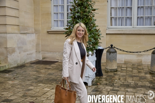Seminaire gouvernement Attal à Matignon