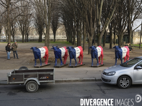 Manifestation Lait équitable aux Invalides à Paris