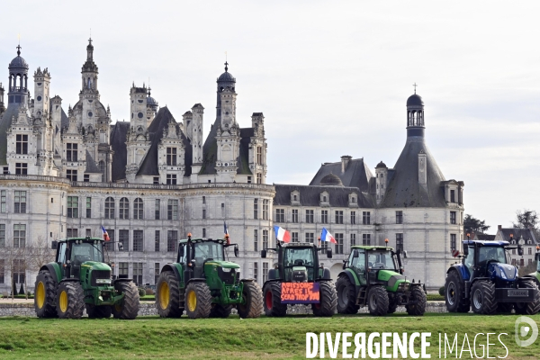 Manifestation des agriculteurs au château de Chambord