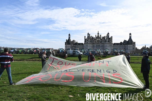 Manifestation des agriculteurs au château de Chambord