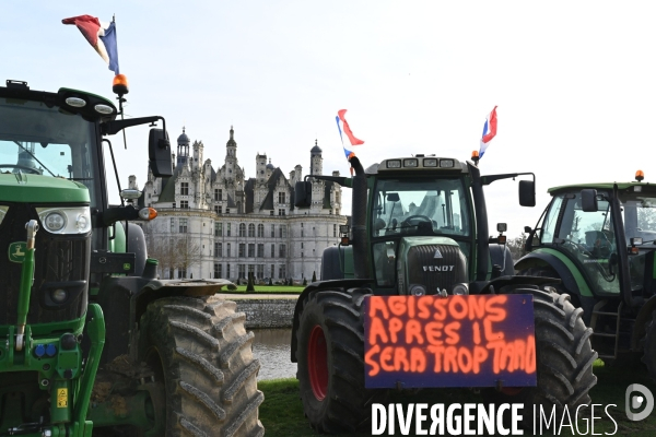 Manifestation des agriculteurs au château de Chambord