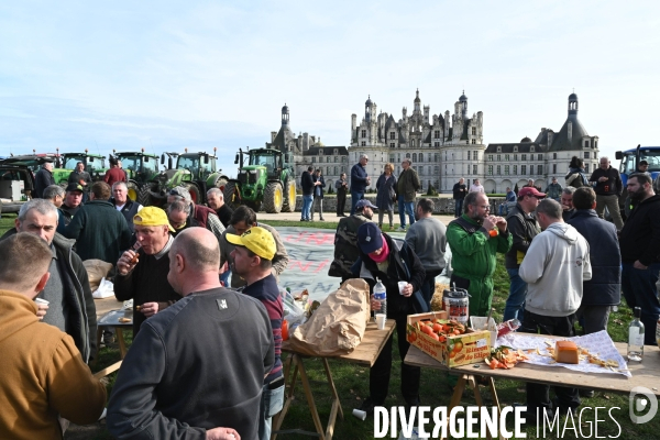 Manifestation des agriculteurs au château de Chambord