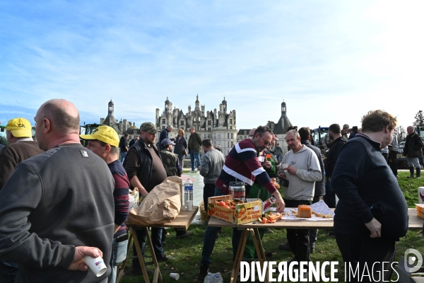 Manifestation des agriculteurs au château de Chambord