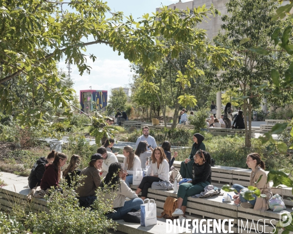 La Défense, espace vert aménagé 