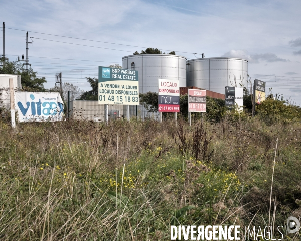 Fontenay-sous-bois, avenue Faidherbe panneaux d’annonces de promoteurs 