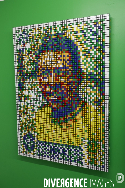 Exposition invader space station a paris