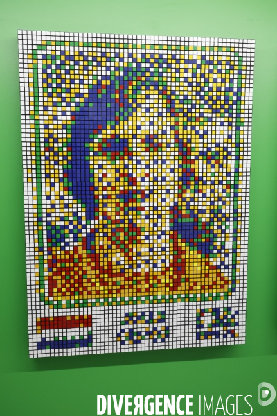 Exposition invader space station a paris