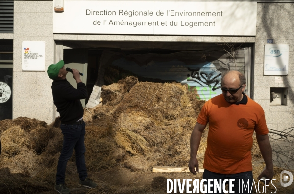 Las agriculteurs bloquent Marseille