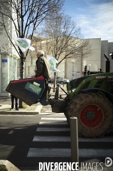 Las agriculteurs bloquent Marseille