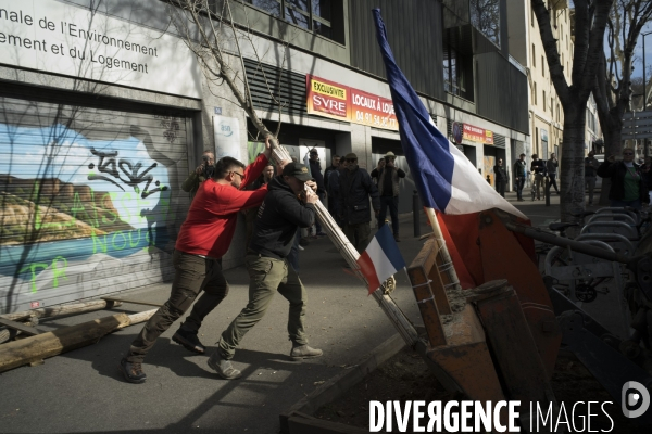 Las agriculteurs bloquent Marseille