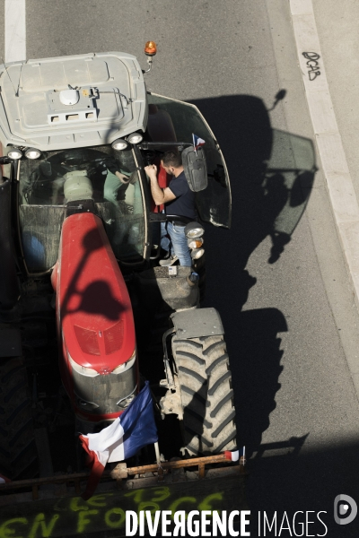 Las agriculteurs bloquent Marseille