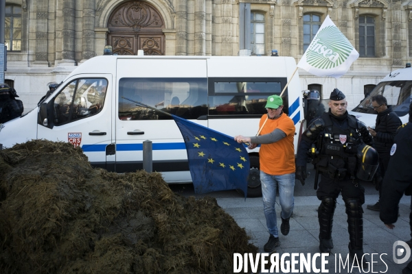 Las agriculteurs bloquent Marseille