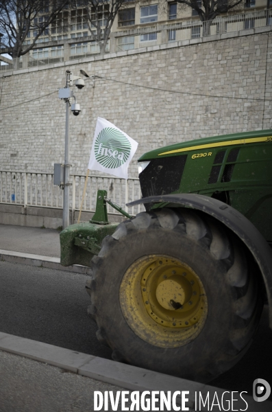 Las agriculteurs bloquent Marseille