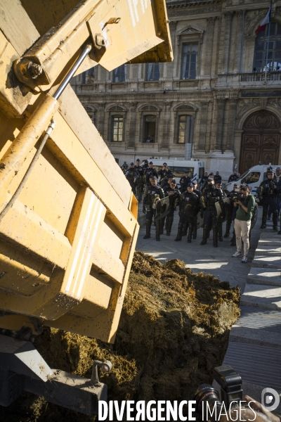 Las agriculteurs bloquent Marseille