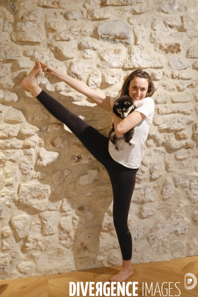 Puppy yoga chez yoga hina
