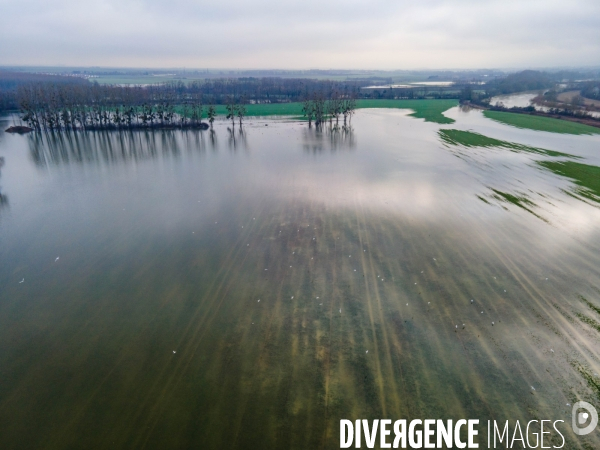 Vue de drone sur la crue de la Marne a Annet sur Marne.