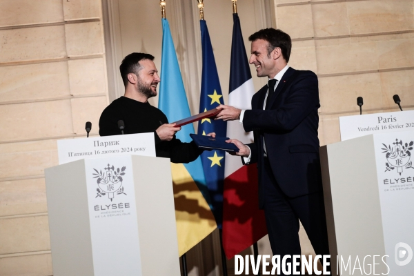 MACRON-ZELENSKY - Signature de l’accord bilatéral