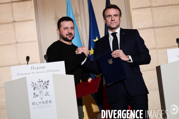 MACRON-ZELENSKY - Signature de l’accord bilatéral