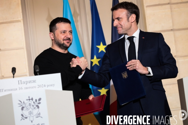 MACRON-ZELENSKY - Signature de l’accord bilatéral