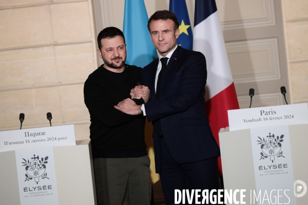 MACRON-ZELENSKY - Signature de l’accord bilatéral