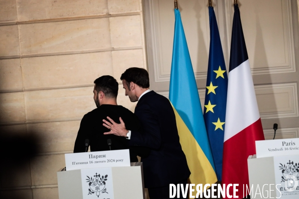 MACRON-ZELENSKY - Signature de l’accord bilatéral