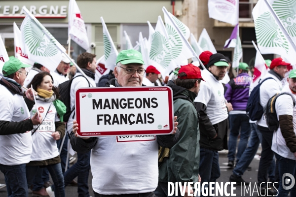 Le cortège des tracteurs