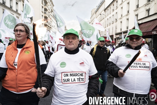 Le cortège des tracteurs