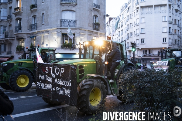 Le cortège des tracteurs