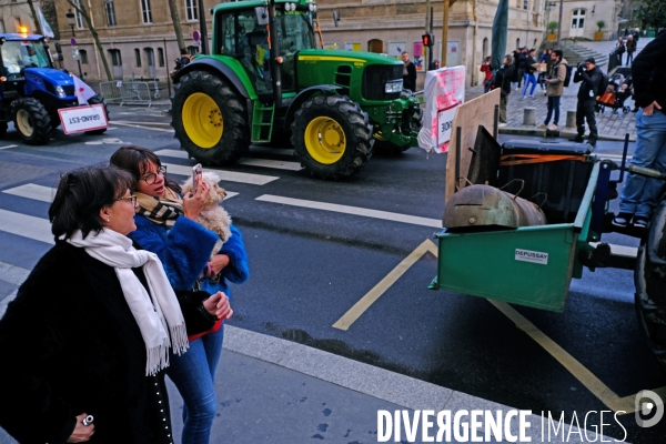 Les tracteurs sont entrés dans Paris