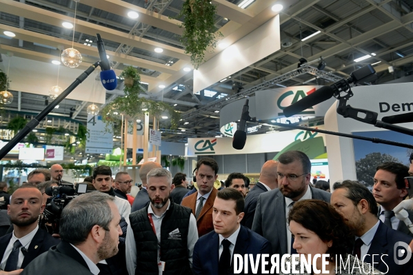 Deplacement de Jordan Bardella au salon de l agriculture.
