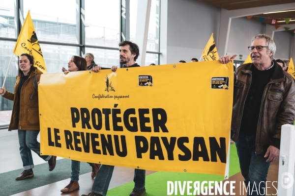 Salon de l agriculture - Manifestation Confederation paysanne