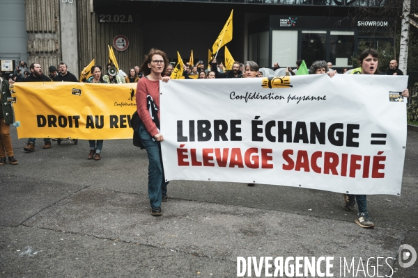 Salon de l agriculture - Manifestation Confederation paysanne