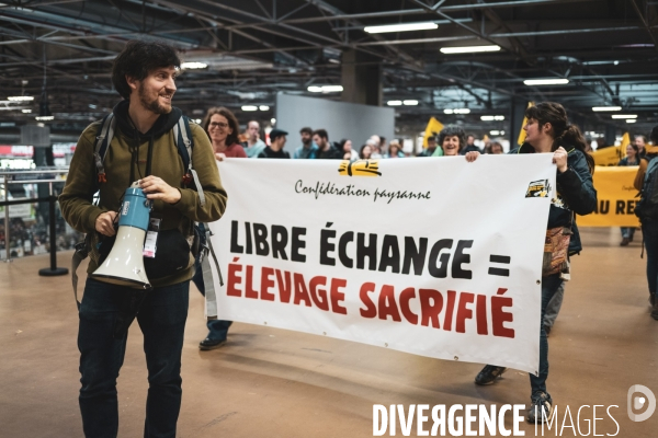 Salon de l agriculture - Manifestation Confederation paysanne