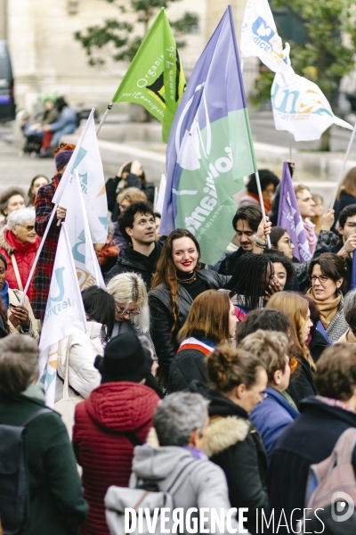 Rassemblement en faveur de l’inscription de l’IVG dans la constitution