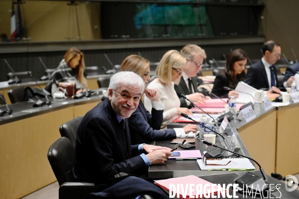 Assemblee Nationale / Audition devant la commission d enquête sur les fréquences TNT