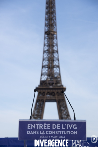 Suivi du vote du parlement et de l inscription de l IVG dans la constitution française depuis le Trocadéro.