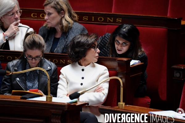 Assemblée Nationale / Questions aux gouvernement