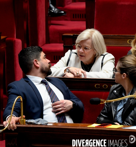 Assemblée Nationale / Questions aux gouvernement