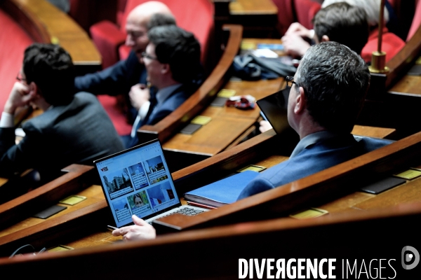 Assemblée Nationale / Questions aux gouvernement
