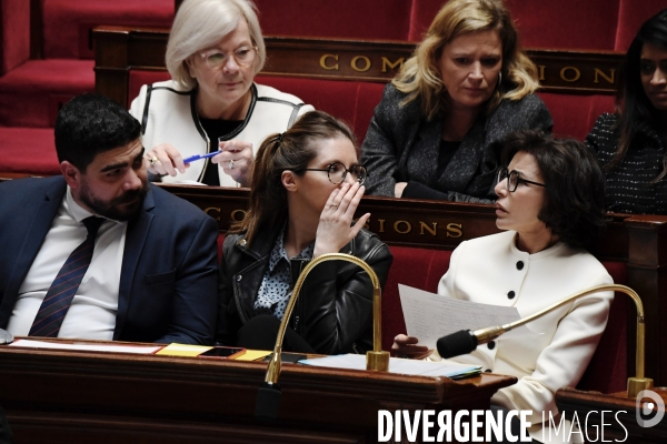 Assemblée Nationale / Questions aux gouvernement