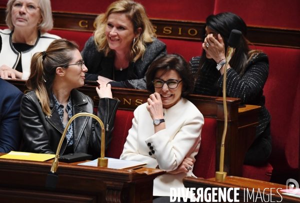 Assemblée Nationale / Questions aux gouvernement