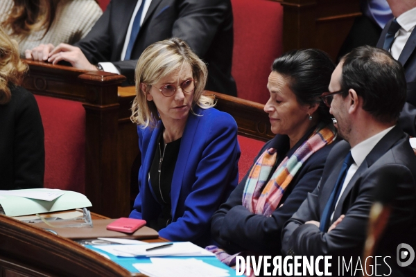 Assemblée Nationale / Questions aux gouvernement