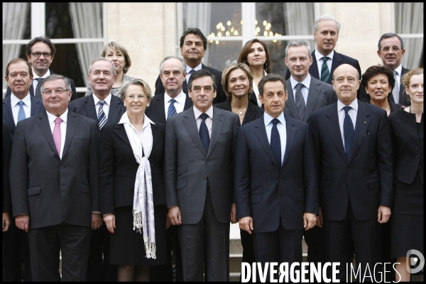 Premier conseil des ministres du nouveau gouvernement fillon